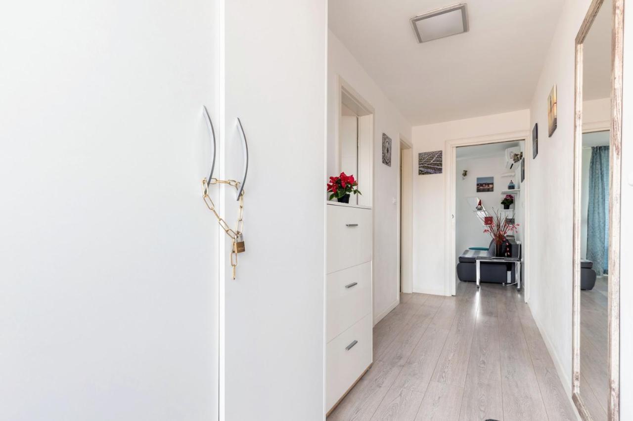 Frana Blue Apartment سبليت المظهر الخارجي الصورة